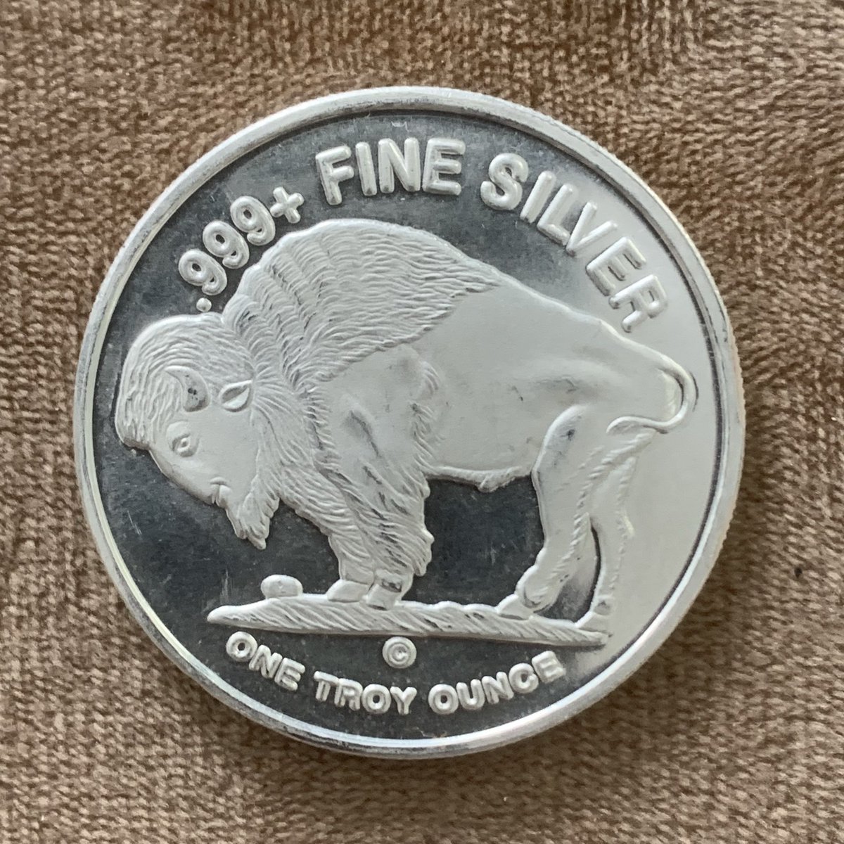 raingal7's tweet image. It's another yard sale weekend, and someone paid in buffaloes. So lovely! #goodtrade