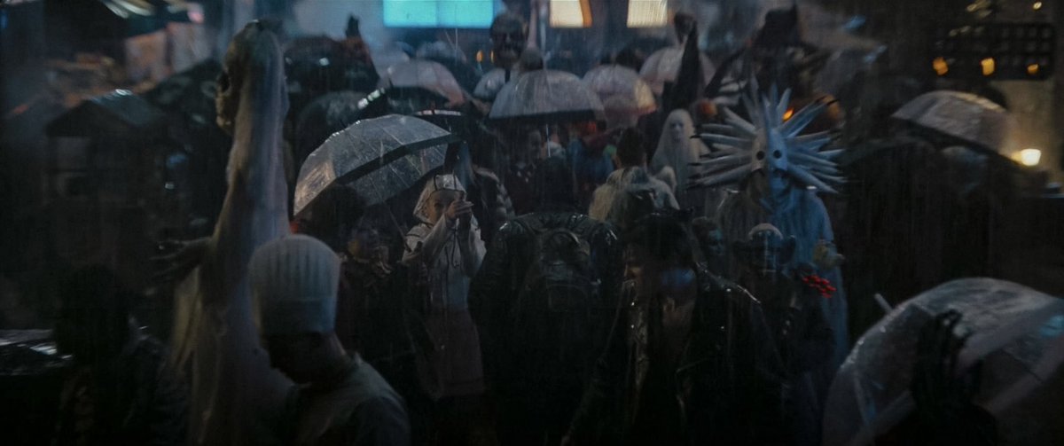 TheBatmanlogic's tweet image. Gotham City in The Batman is arguably the best we’ve ever seen in a live action Batman movie.