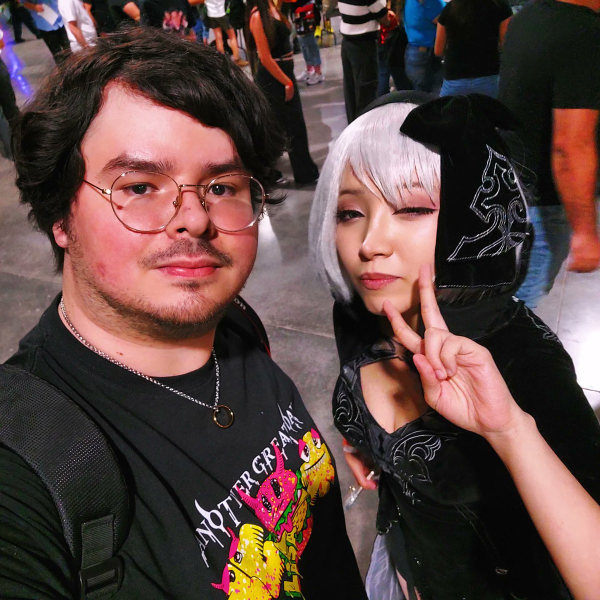MrJorgePlays's tweet photo. Es muy peligroso, cruzar la puerta, vas hacia el camino y si no cuidas tus pasos, no sabes hacia dónde te arrastrarán. 🌸
#elijahwood #tomwelling #cosplayer #fotografia #phothography #otaku #desertcon #animefan #beautiful #love https://t.co/jz2KK1TuIn