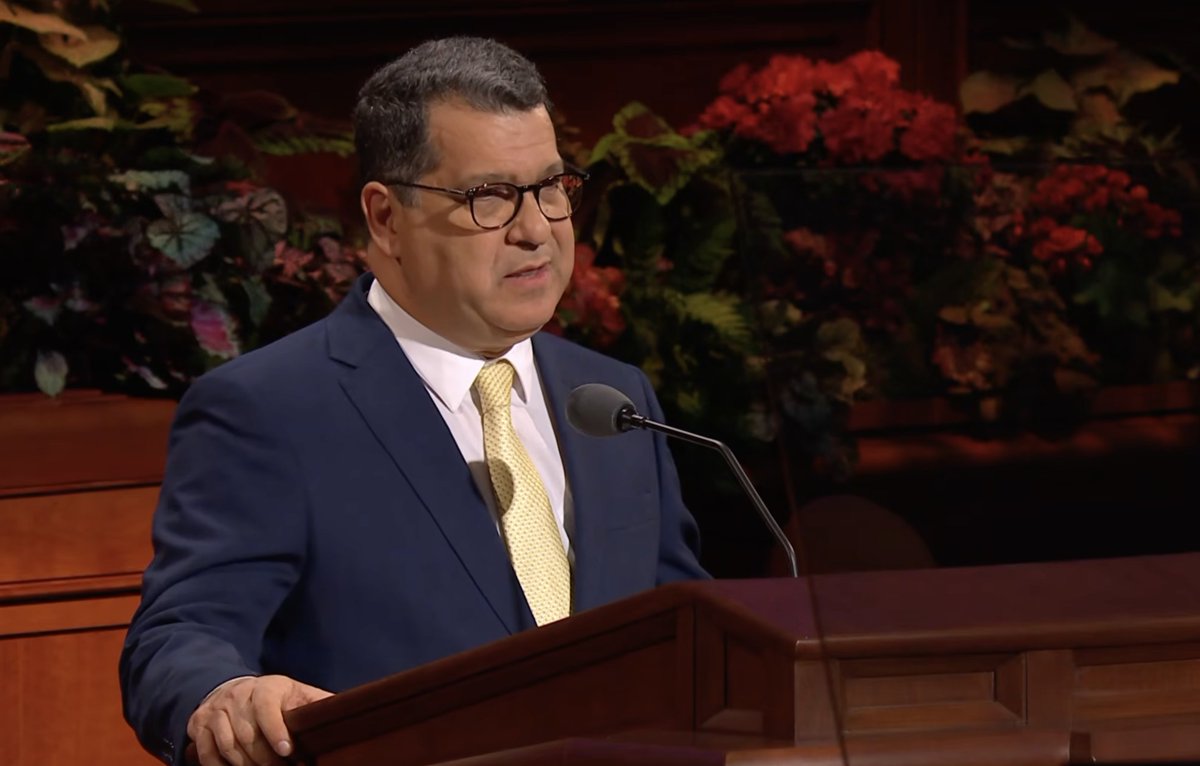 ldsconf's tweet photo. “As we feast upon the words of Christ, they will open the door to revelation and show us what we need to do in the various circumstances of our life to draw close to Him.” — Elder Ozani Farias | #GeneralConference https://t.co/v9ZEJHtB6T