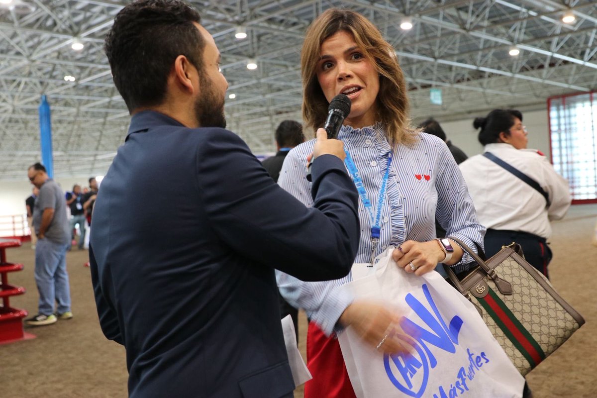 Asamblea Estatal <a href="/PANNLMX/">PAN Nuevo León</a> 💙🤍✨ ¡Nuevo León es Azul y Blanco! Increíble la energía de tantas personas unidas bajo un mismo objetivo 💪🏼 Gracias a todos mis compañeros y militantes. 

#AsambleaPANNL #ClauEnAcción #ClauCaballero #UnidosYFuertes #AcciónNacional #PAN <a href="/AccionNacional/">Acción Nacional</a>