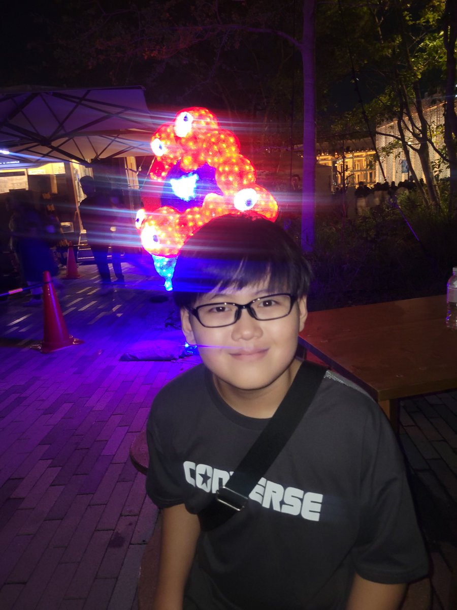 KAIKAI_KAITO's tweet image. 🎌2025年大阪万博🎌　その①

カイト行ってきました❕大阪万博✴️

夜には光るミャクミャク君発見🌃キラキラしてました✴️(Instagramにもたくさん写真載せてます)
楽しかった(^ω^)🌟

#大阪万博
#テアトルアカデミー
#小学5年生
#山崎楷桃