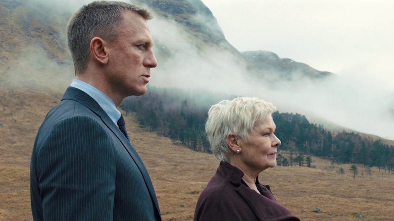 Revoir Skyfall c’est toujours l’occasion de rappeler la beauté à tomber de la photo de Roger Deakins et qu’il n’a pas fait de film depuis 3ans !