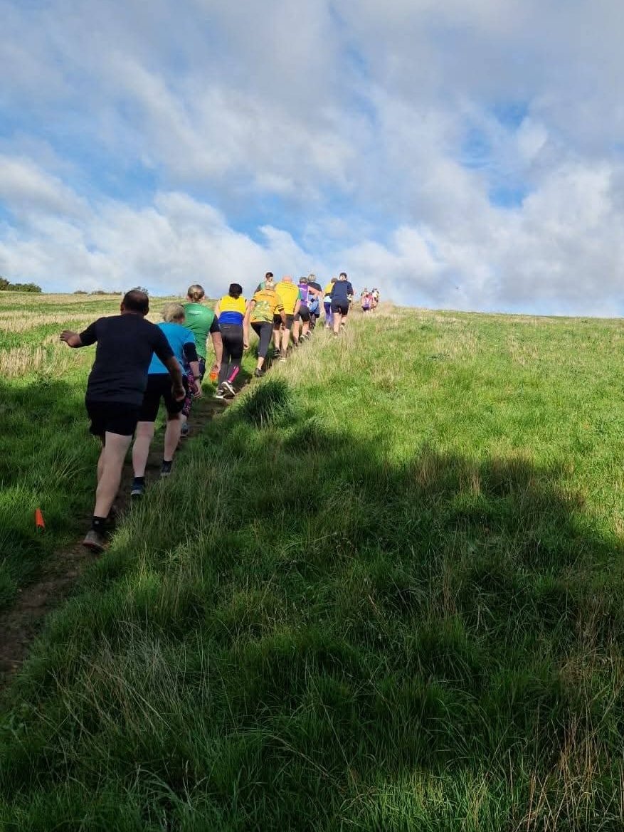 AVR were at the Mother Tuckers 10km trail run today - the 1st race in the <a href="/wiltsathletics/">Wiltshire Athletic Association</a> off road league! Great efforts by all, especially Ben Mees who was first male! 💛💚

Results 👇🏼👇🏼👇🏼
dbmaxresults.co.uk/results.aspx?C… <a href="/dbmax_timing/">DB Max</a>

📸  Photos by Emma Day and Vicky Bodman
