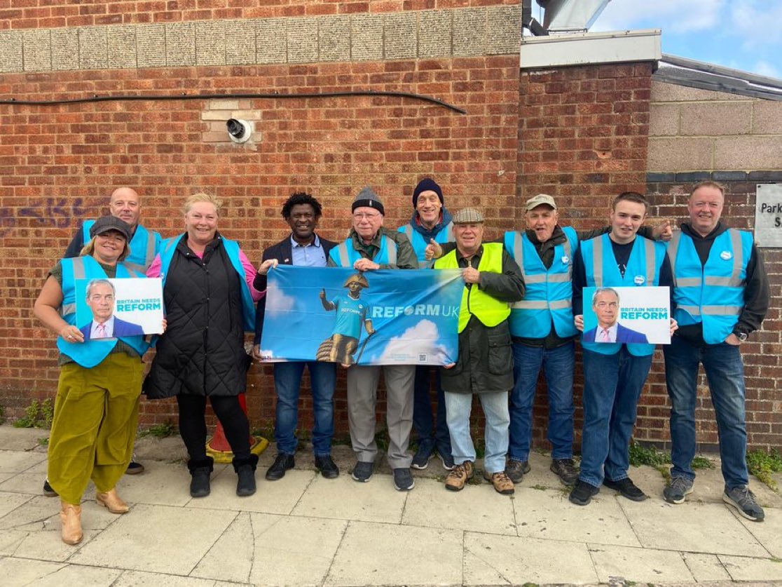 ReformDaily_'s tweet image. 📨 Brilliant leafleting session in Stamford from the Reform Rutland &amp;amp; Stamford team today -  plenty of interest &amp;amp; residents even asking for more leaflets! 

#Rutland #Stamford #VoteReformUK @RUKRutland