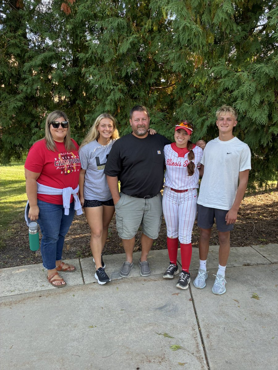 Lauren McNulty tweet media