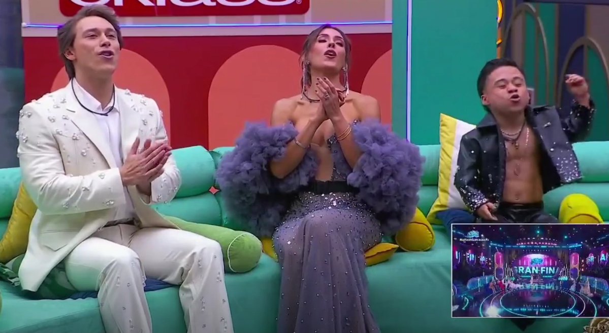 XMajorasRe's tweet image. Vieron a Aaron y aullaron ♥️♥️♥️
#LaCasaDeLosFamososMx 
#lacasadeaaron
#LCDLFMX3 
#aldoviral
#aldoganador