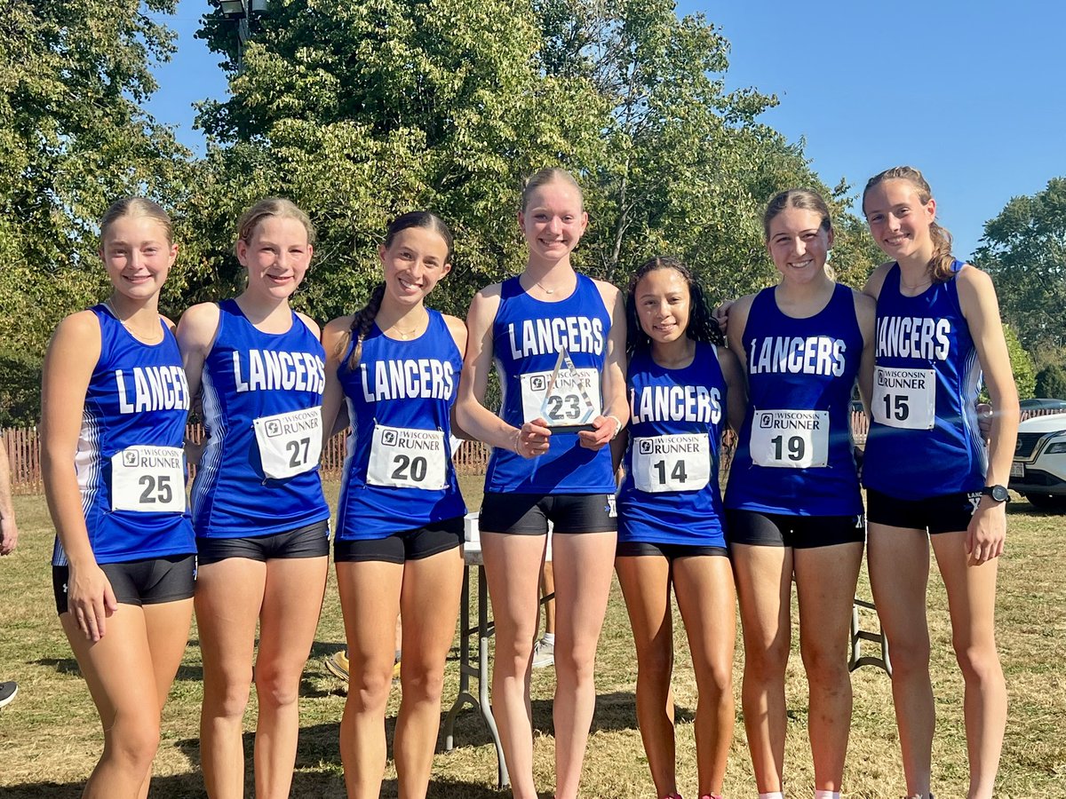 LadyLancerXC's tweet photo. Eagle Invite. 12 teams. Lancers = team champion. 3 Lancers finished in the top 5. Lily Michalski won the race with teammates Alexandra Rossi (3rd) and Angelina Goll (5th) not far behind. Meredith Huettl and Lucy Shokatz finished out the scoring for the Lancers. Congrats! 👏👍 https://t.co/MQI4yOEjwP