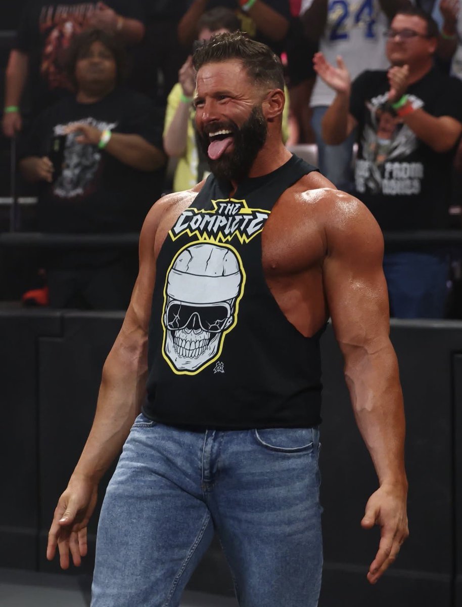 TheWooAwakens's tweet image. #WWENXT
——————
Wondering why I came out and gave a hand for Myles Borne to get his spot for Team NXT? Believe it or not, I’m a HUGE supporter of NXT. Trust me, bro. They definitely weren’t going to win that dudski, Josh Briggs.
