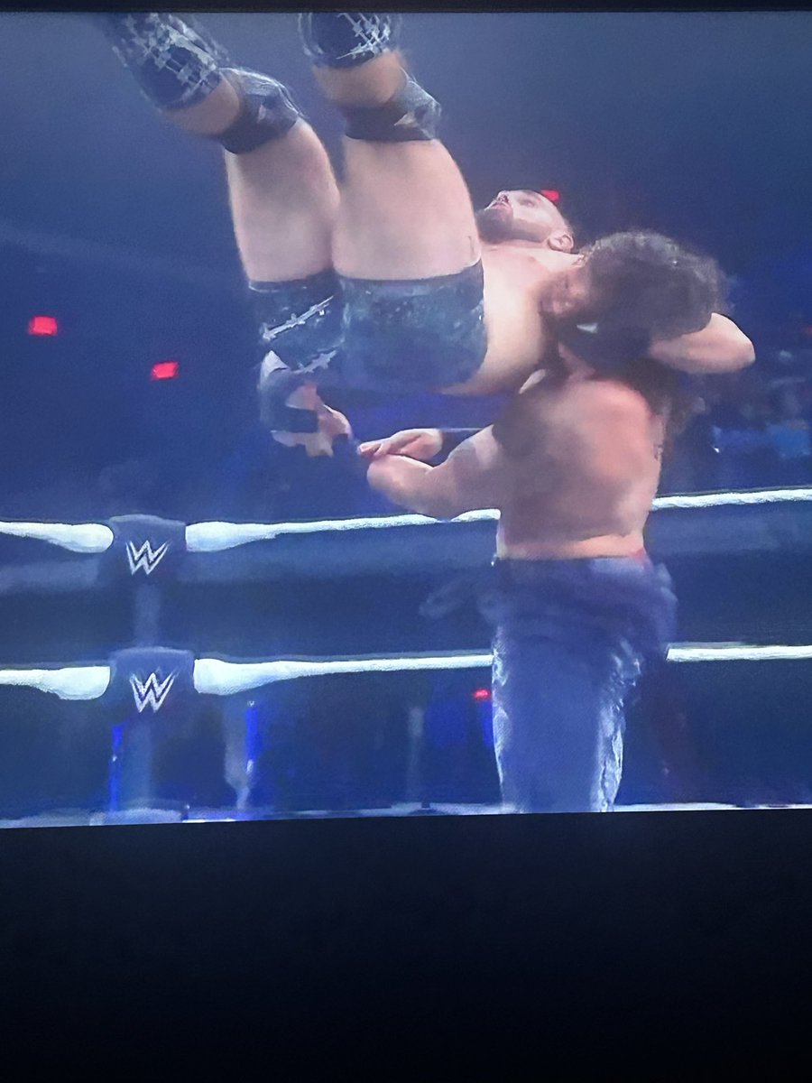 thatgirl_Kj_'s tweet image. Slam dunk with this one @ThunderKeck #ToothlessAggression  #WWELFG #NXT #LFGFinale