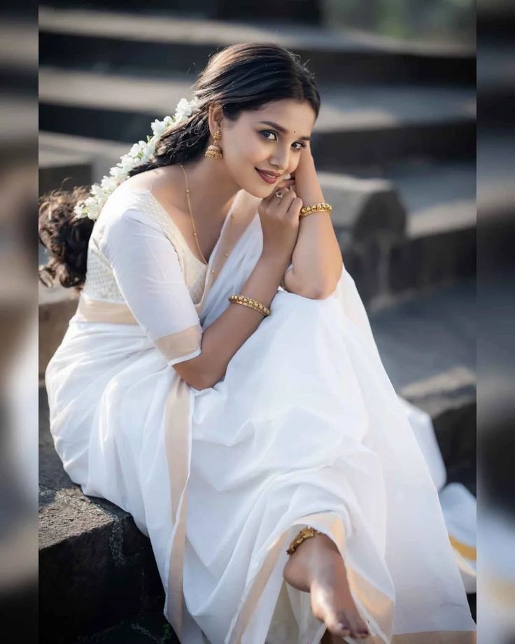 psycho_queen20's tweet image. வறுமையில் நேர்மை 
நேர்மையில் ஒழுக்கம் 
ஒழுக்கத்தில் மரியாதை 
மரியாதையில் வார்த்தைகள் 
வார்த்தைகளில் பண்பு 
பண்புகளில் புரிதல் 
புரிதலில் உறவுகளின் பயணம்

இனிய காலை வணக்கம் 💞