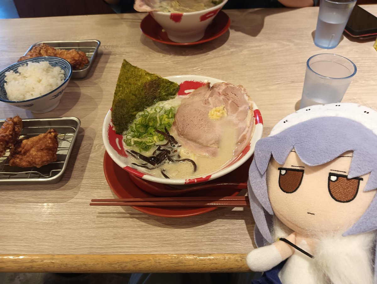 博多豚骨ラーメンだよ、リア先輩