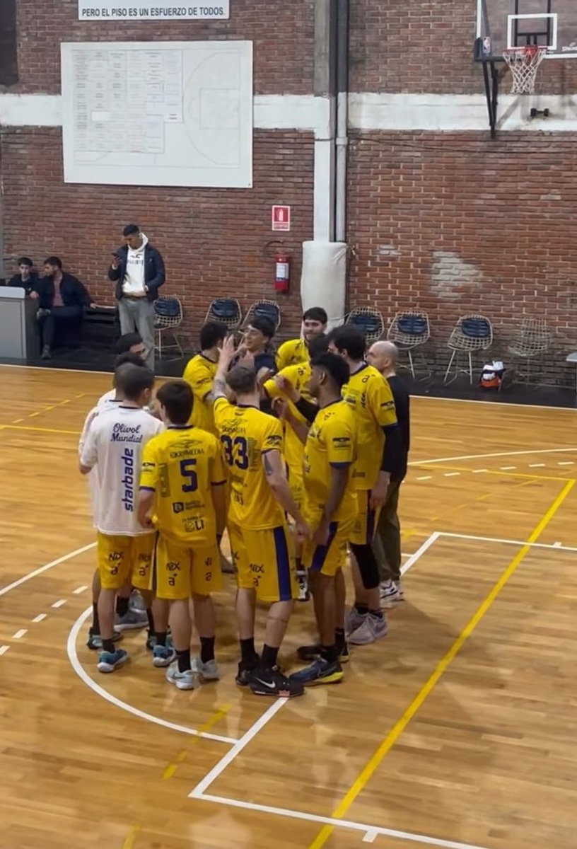 Victoria de <a href="/Olivolmundial/">Olivol Mundial</a> como visitante frente a <a href="/MaronasDefe/">Defensores De Maroñas</a> 112-105 por el Reclasificatorio, luego de alargue por igualdad en 92. Thomas Araujo 32 pts,7 reb,Rogelio De Leon <a href="/De_Roger7/">Rogelio De León</a> 23 pts,23 reb,Diego Alvarez <a href="/diegoalvarez_22/">Diego Alvarez</a> 22. En Def.Maroñas Mateo Pose 22 pts,5 reb.