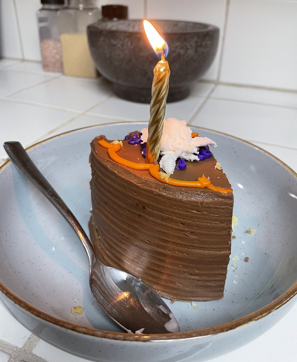 Sir_churr0's tweet photo. Peak birthday 🔥🔥🔥🔥🔥 #HappBirthday #FlippingOut https://t.co/t4hWWtQLlP