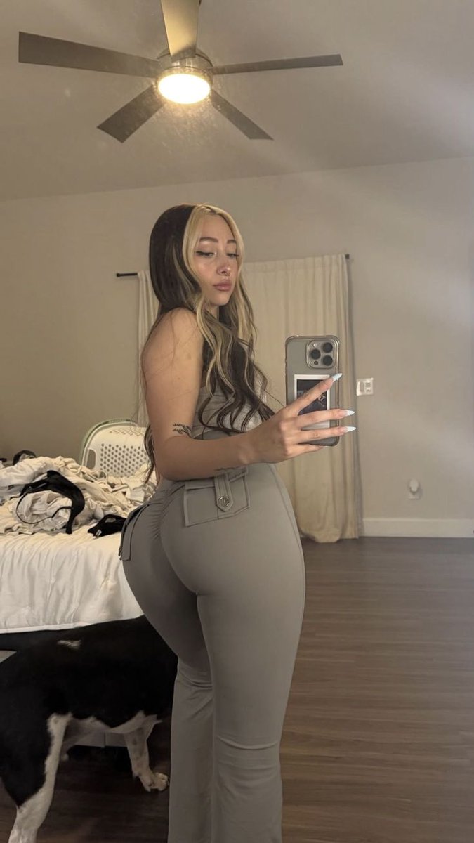 Jasminesells342's tweet photo. 🥵✨️ https://t.co/b4s9HaBMdF