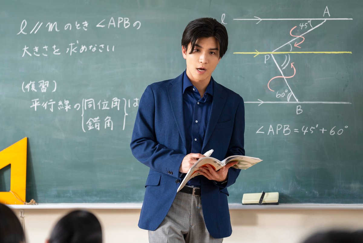kinpatsumovie's tweet photo. ❬❰ #映画金髪 キャラクター紹介 ❱❭

👨‍🏫市川｜#岩田剛典

“おじさん”になっていることに
気がついていない
ダサくて"イタイ中学校教師"💦

𝟏𝟏.𝟐𝟏(金)公開 https://t.co/1LSqfVFr4t