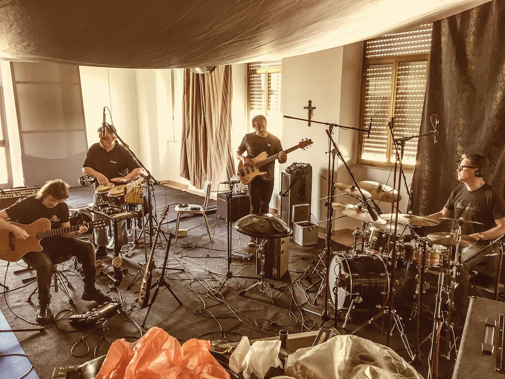 joserael's tweet photo. 2/2) The music combines Djabe's ambient jazz style with Hackett's guitar work, creating a fluid and melodic sound that develops from the band's improvisations and compositions. #Djabe & @HackettOfficial "Life is a Journey: The Sardinia Tapes" https://t.co/p3En8Q539t https://t.co/nCGnp5AEmh