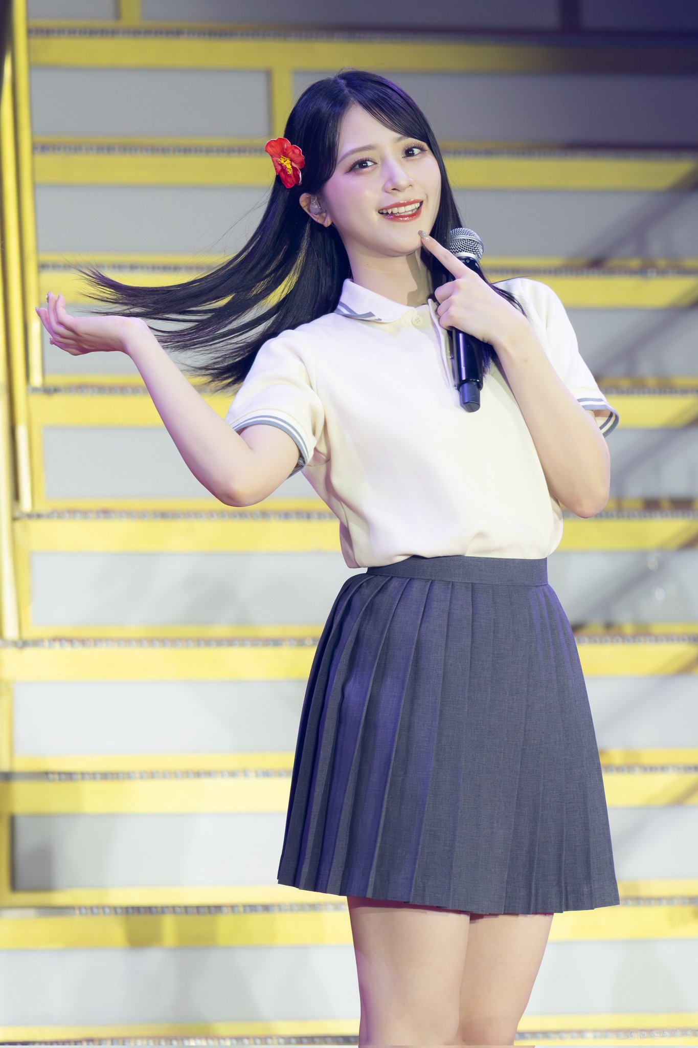 P*e様 【直筆】佐々木舞香　花背景　生写真 LOVE イコラブ 生写真 花背景 直筆サイン 佐々木舞香 ③ LOVE