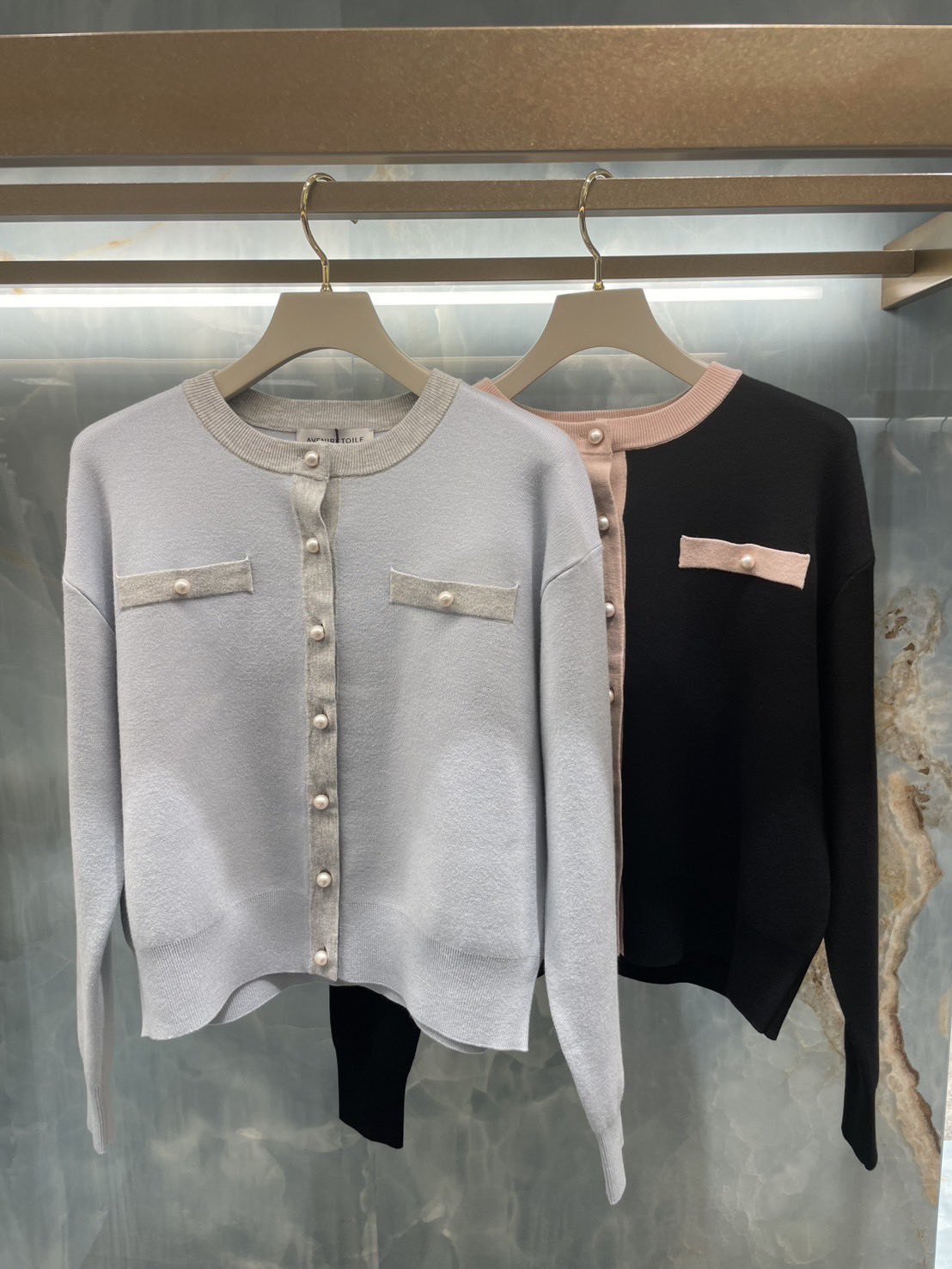 トップス AVENIRETOILE AVENIRETOILE (@Aveniretoile_JP) / X