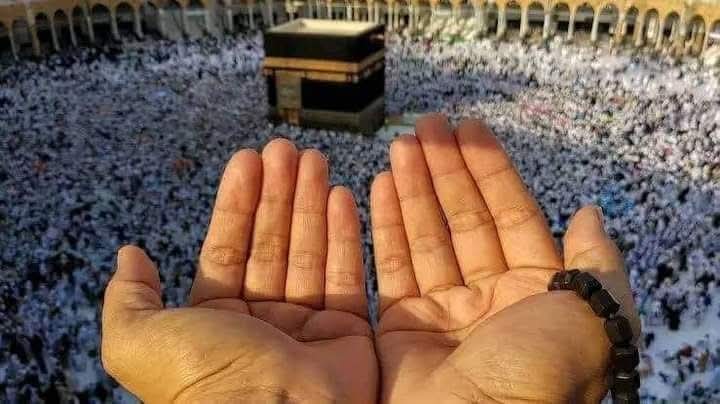 #غزة_العزة
#غزة_الفاضحة
#صباح_الخيرᅠ
نجتار بك إلاهي من ذلّ وهوان

واكشف عن الأمّه نكد وهوانها

وحّد عبادك أخوان وسند أخوان

بعبادك لاتشمت بها خوّانها

ياغارة الله أمحي لي يشن عدوان

ودمّري الصهاينه وعدوانها

موسى سليم الرحبي