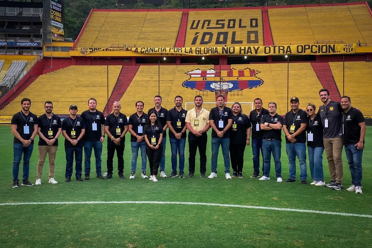 Identifícalos, conócelos apoyan el fracaso en estos #100años de esta dirigencia 
Aparecen siempre cada vez que hay elecciones por sus intereses propios y no los de #bsc. 
Te arman una narrativa junto a la prensa de siempre para seguir haciendo de #bsc una institución nefasta.