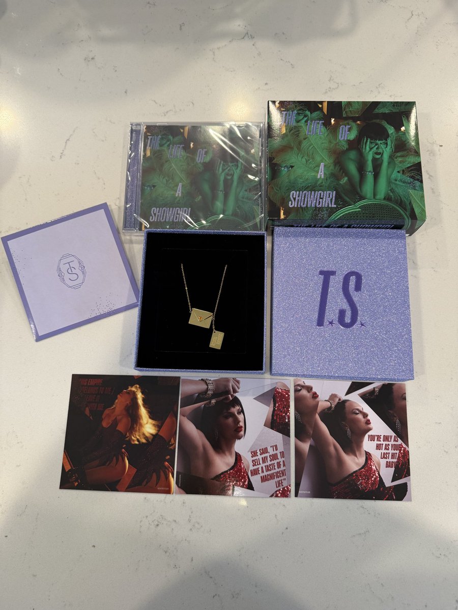 just_jojo30's tweet photo. Everything is so gorgeous!! I’m glad I got them all, truly special.  🤗 @taylornation13 @taylorswift13 #TSTheLifeofaShowgirl https://t.co/VO2E4LKKJq