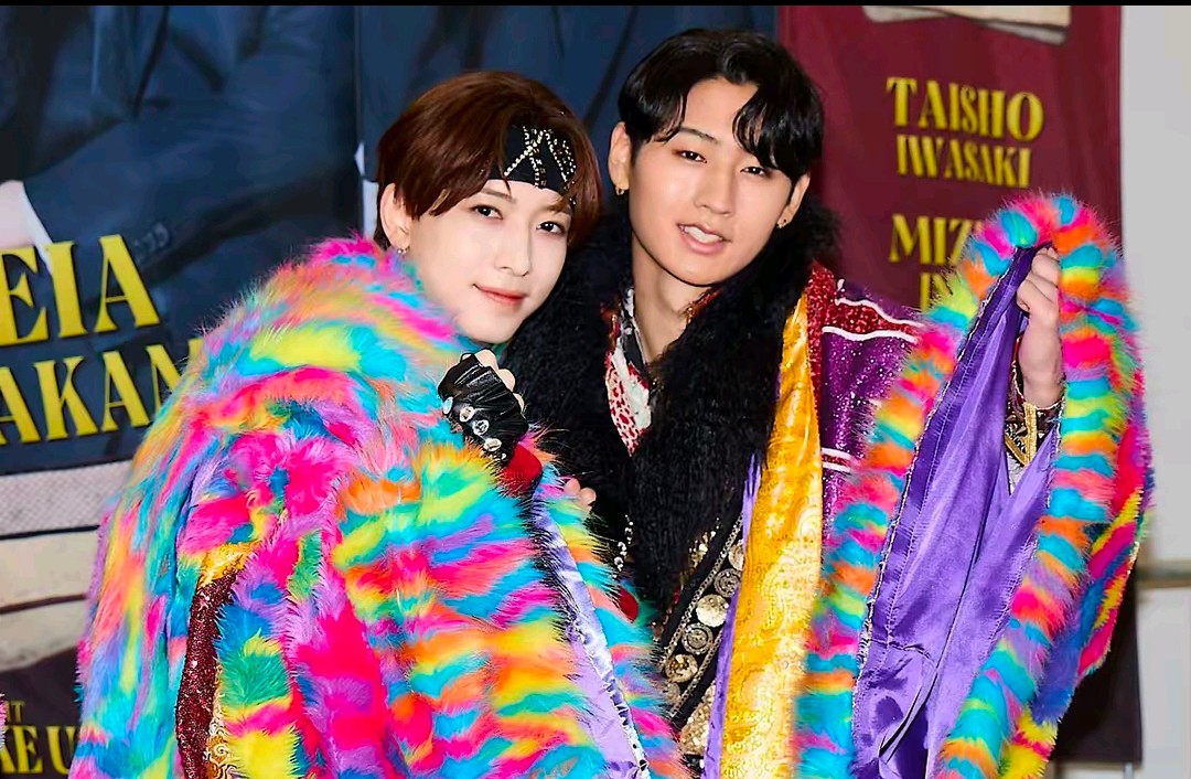 美的 公式さんがTikTokで KEY TO LIT 🗝️🔥 キテレツの写真をあげて
