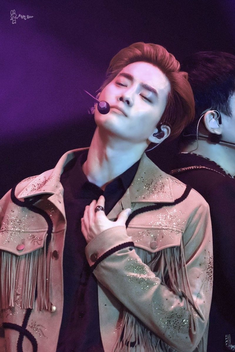 SUHOpixel's tweet image. 사랑하는 준면시🤍💙

#수호 #SUHO #SUHO_WhoAreYou