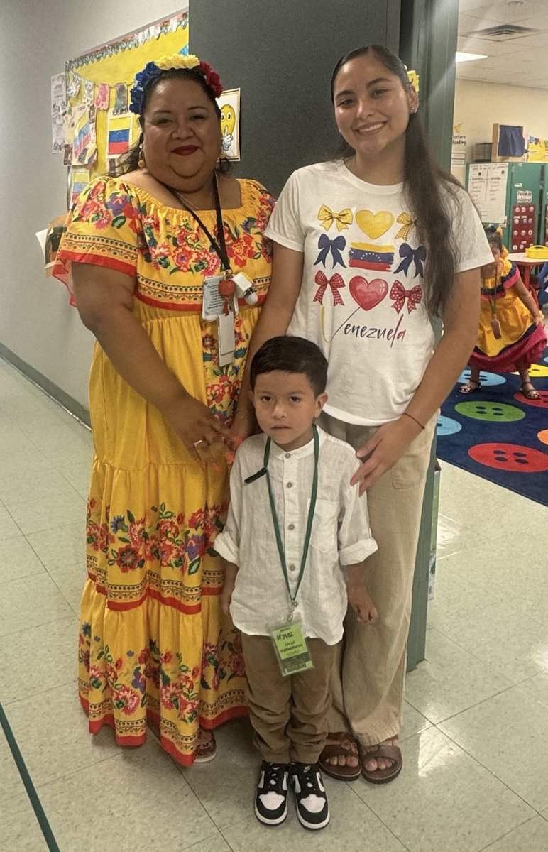 Rebecca Chavez tweet media