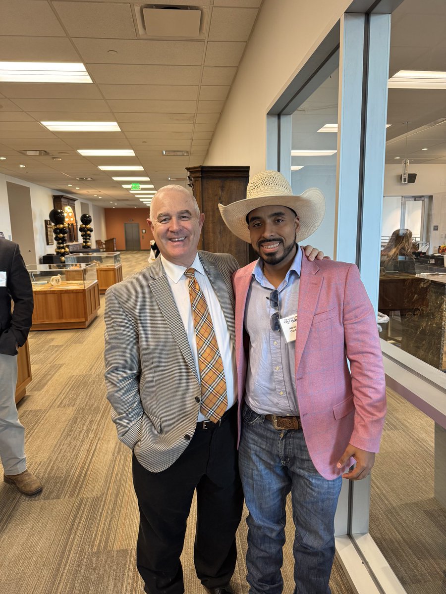 Mr. Marcano M.S. tweet media