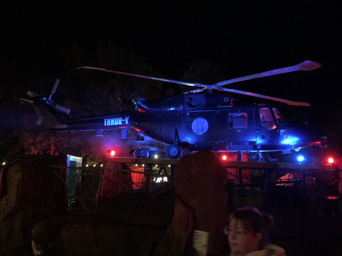 scarefest was really fun🎃
dark hollow was great a good free alternative if you’re not willing to bend for the upcharges like us, and the obligatory nemesis night ride of course!