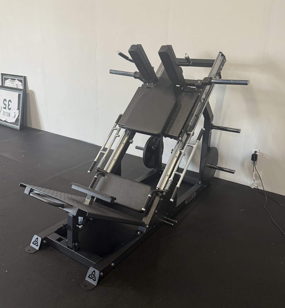 Construction update: old gym space is officially out. New weight room is nearing completion💪 🛠️