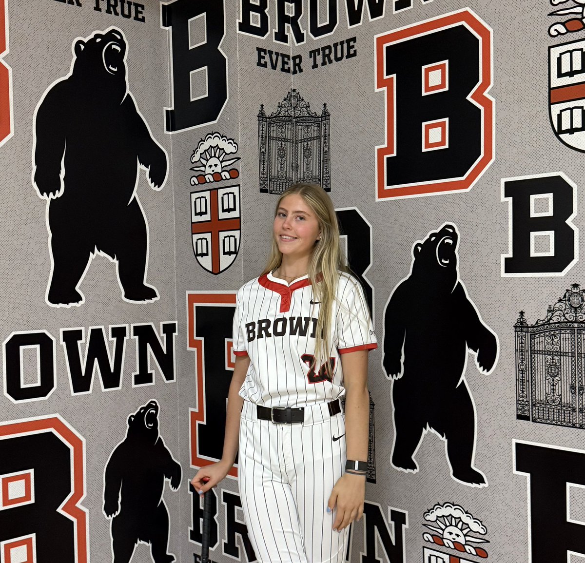 jordan_rossi11's tweet photo. A big thank you to @BrownU_Softball for a great visit and camp! I had so much fun working with the coaching staff and getting to know the amazing players. I’m so grateful for this tremendous opportunity. Go Bruno! @CoachMary_Brown @CoachFons_Brown @IowaPremierFP @Coach_Bolden https://t.co/aN6jyJJzxC