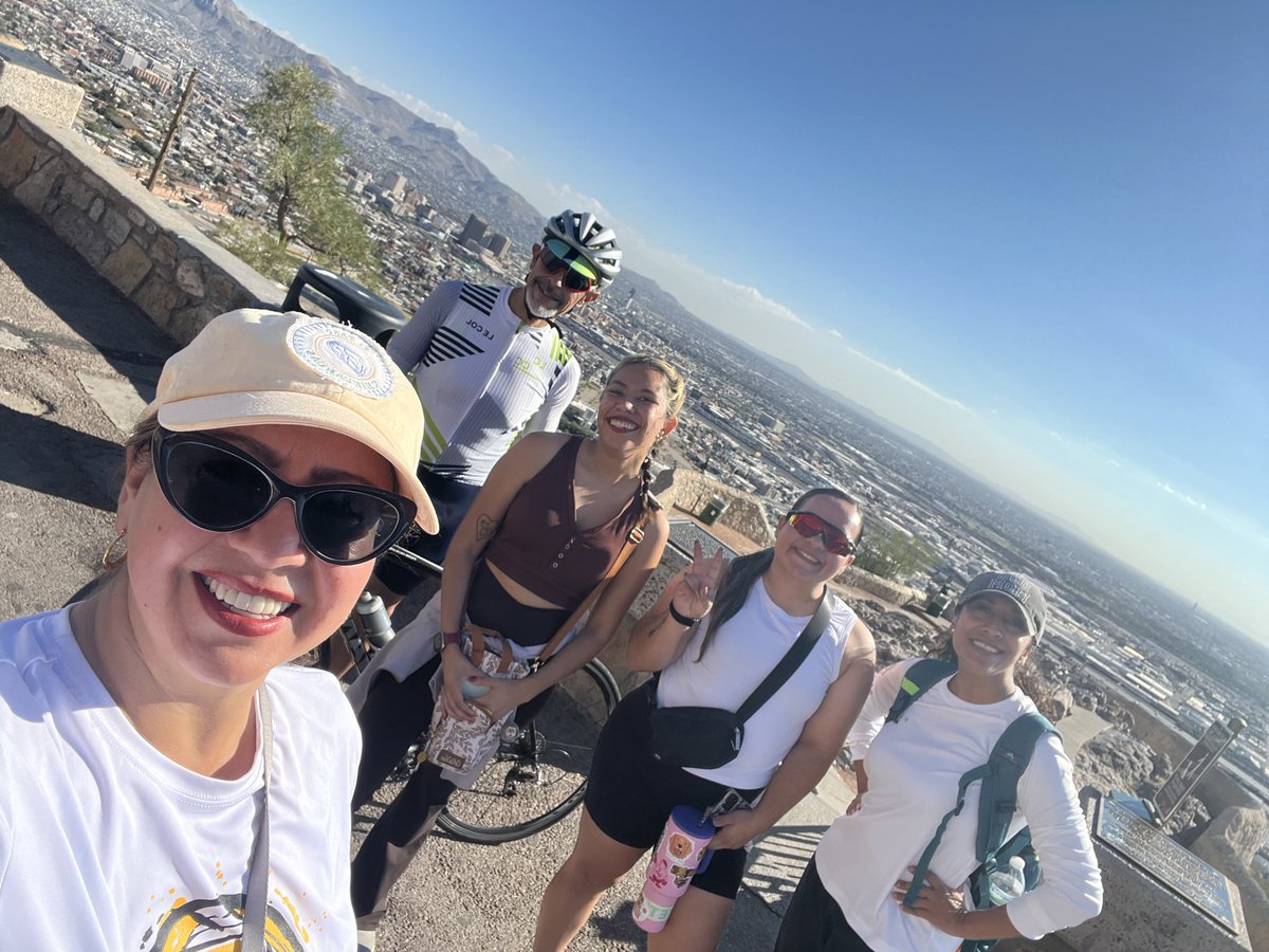 rosalesflorEP's tweet image. #PanthersLevelUp☀️annual Health &amp;amp; Wellness Walk from Newman Park to Scenic Dr.☀️an enjoyable trek⛰️an aesthetic view🌆+a gratuitous encounter w a true Panther supporter, Dr.JackLoveridge, sporting his cool cap 🐾 @maribelruiz2015 @MartyTeran915 @SarahVenegasEdD #episdgradcoaches