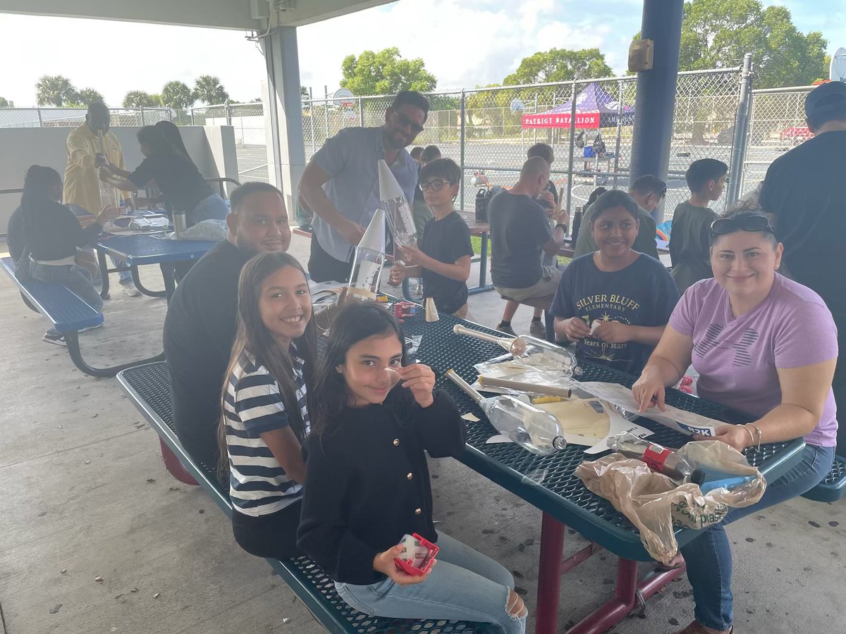 Big thanks to our students, parents, and Mr. Caldwell for joining the SECME Water Bottle Rocket Seminar on Saturday at American Senior. Your support fuels innovation! Keep aiming high! 🚀💡#yourbestchoicemdcps