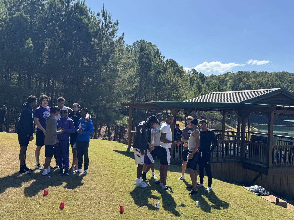 ewagenlander's tweet image. Brotherhood 🤜🤛
Discipline 🔥
Joy ❤️

“WE don‘t become you, you become US”

“Even as the Son of Man came not to be served, but to serve”

@UNA_Basketball #Team8