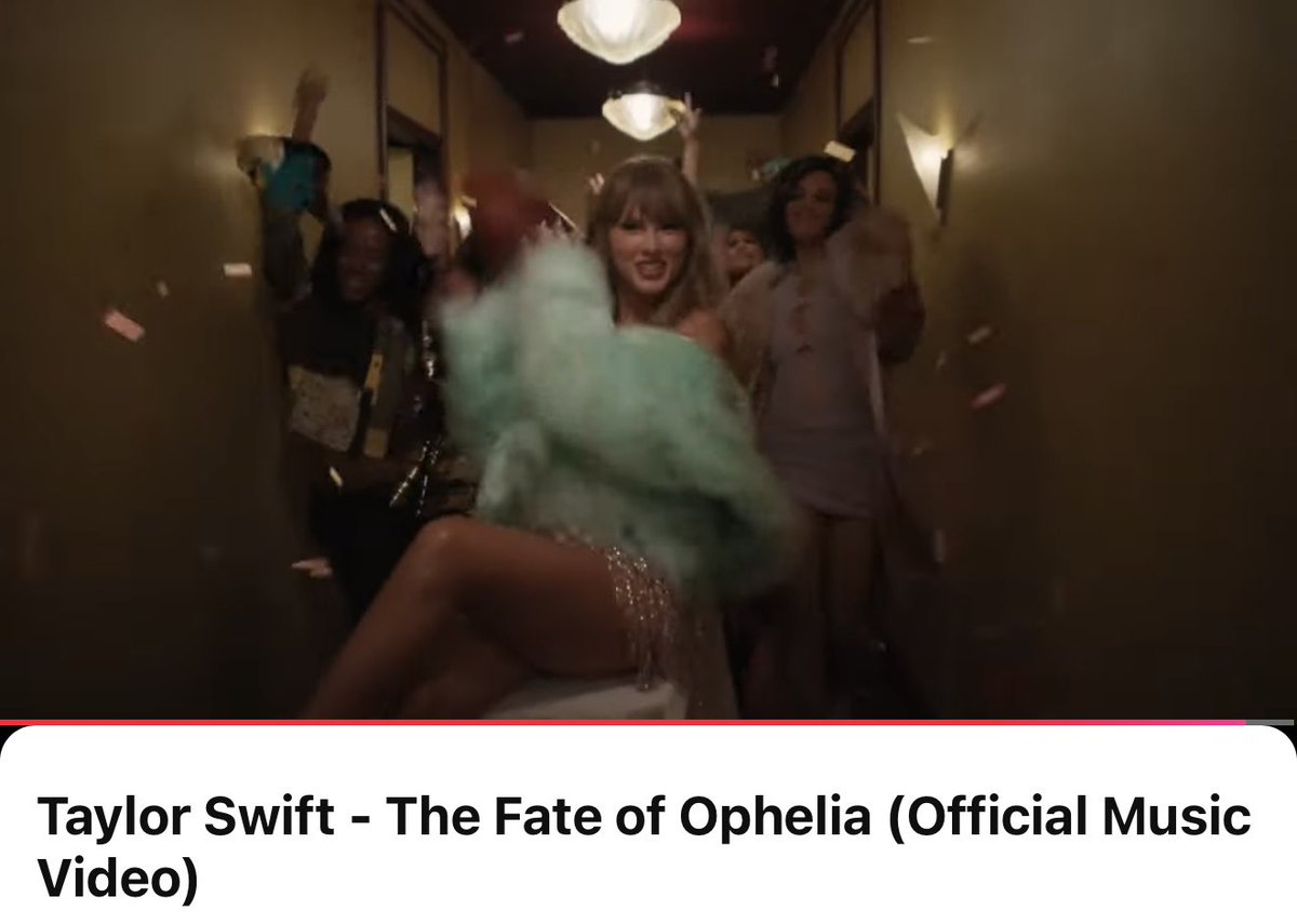 dearreaderd's tweet photo. PLEDGE ALLEGIANCE TO YOUR TEAM YOUR VIBES #TheFateOfOpheliaMusicVideo https://t.co/hpNWojTb1p