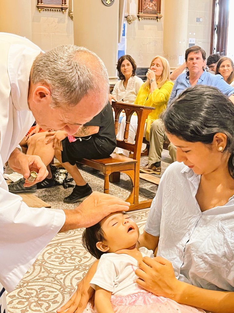 cebordon's tweet image. Bautismos muy especiales en San Isidro. 
Fiesta en el cielo!
"Antes que te formarás ya te conocía y te amé" 
#desdelapanza