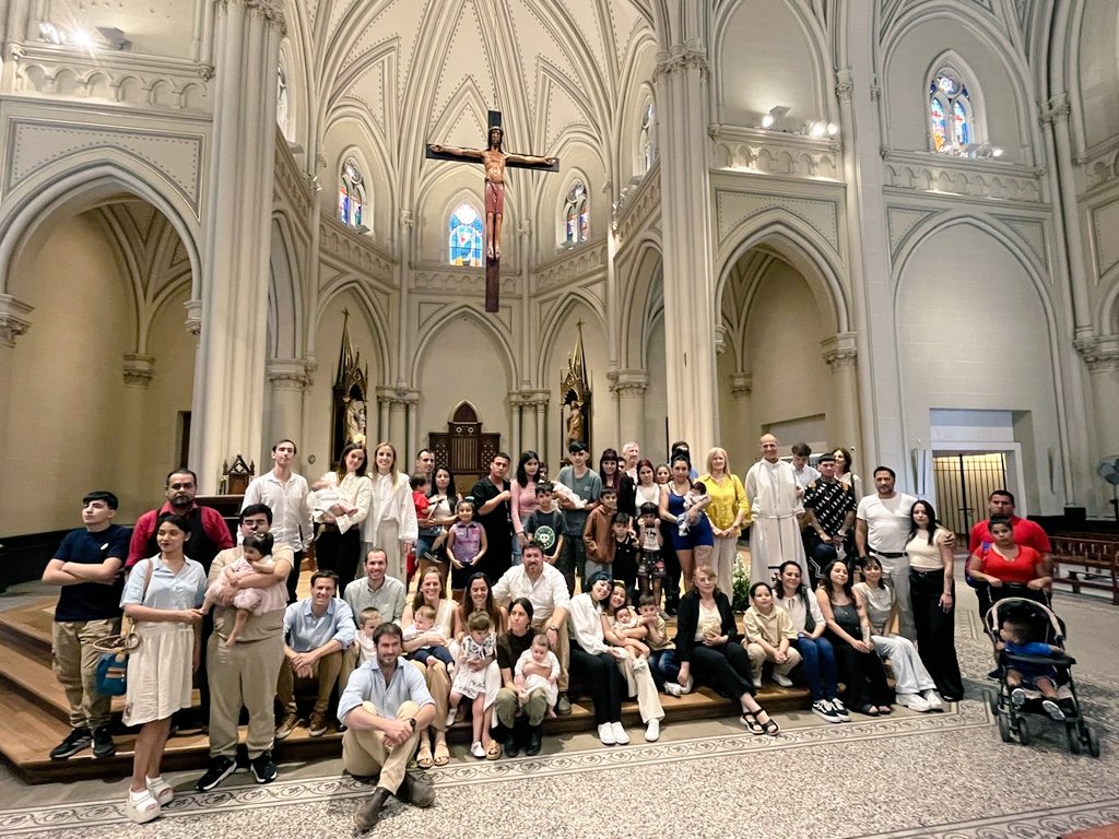 cebordon's tweet image. Bautismos muy especiales en San Isidro. 
Fiesta en el cielo!
"Antes que te formarás ya te conocía y te amé" 
#desdelapanza