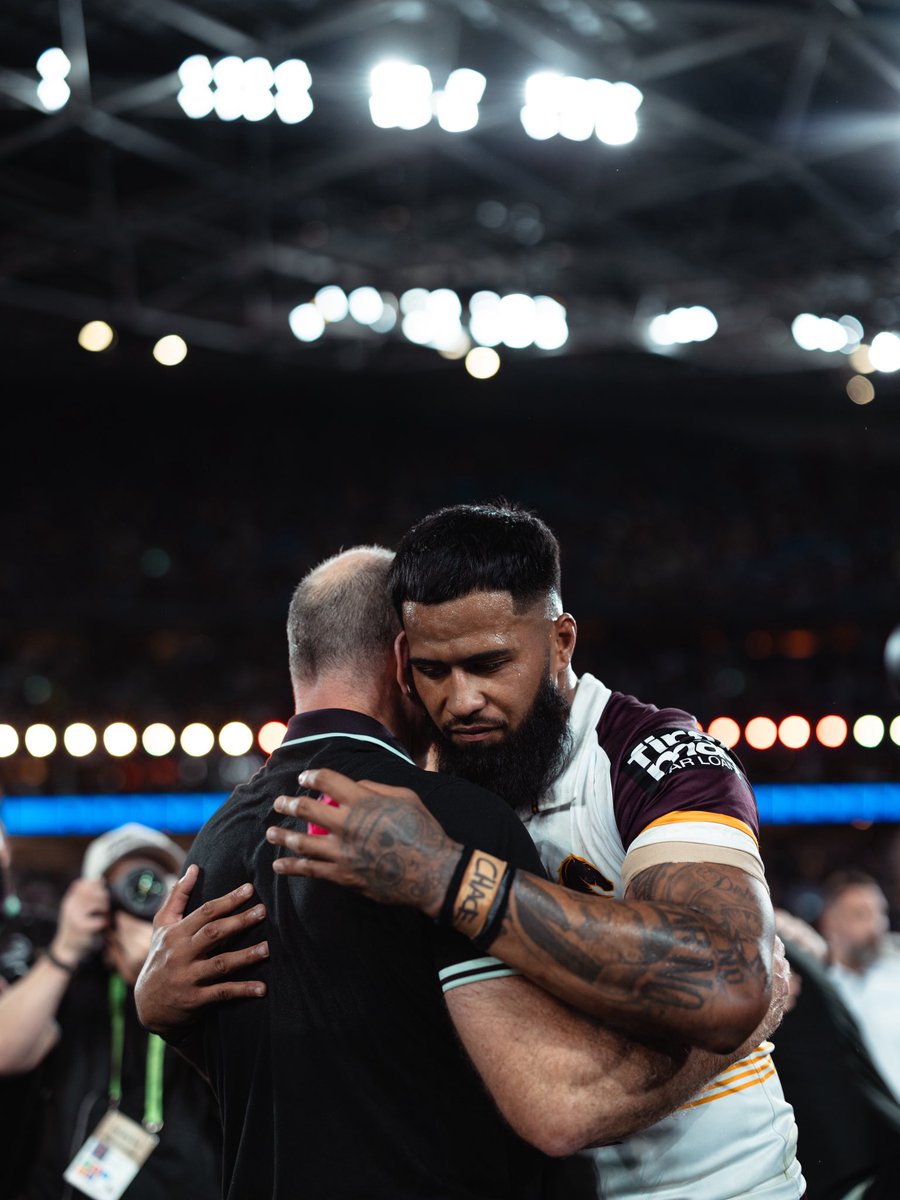 brisbanebroncos's tweet photo. Our coach 🫶 https://t.co/MxcNghM5eZ