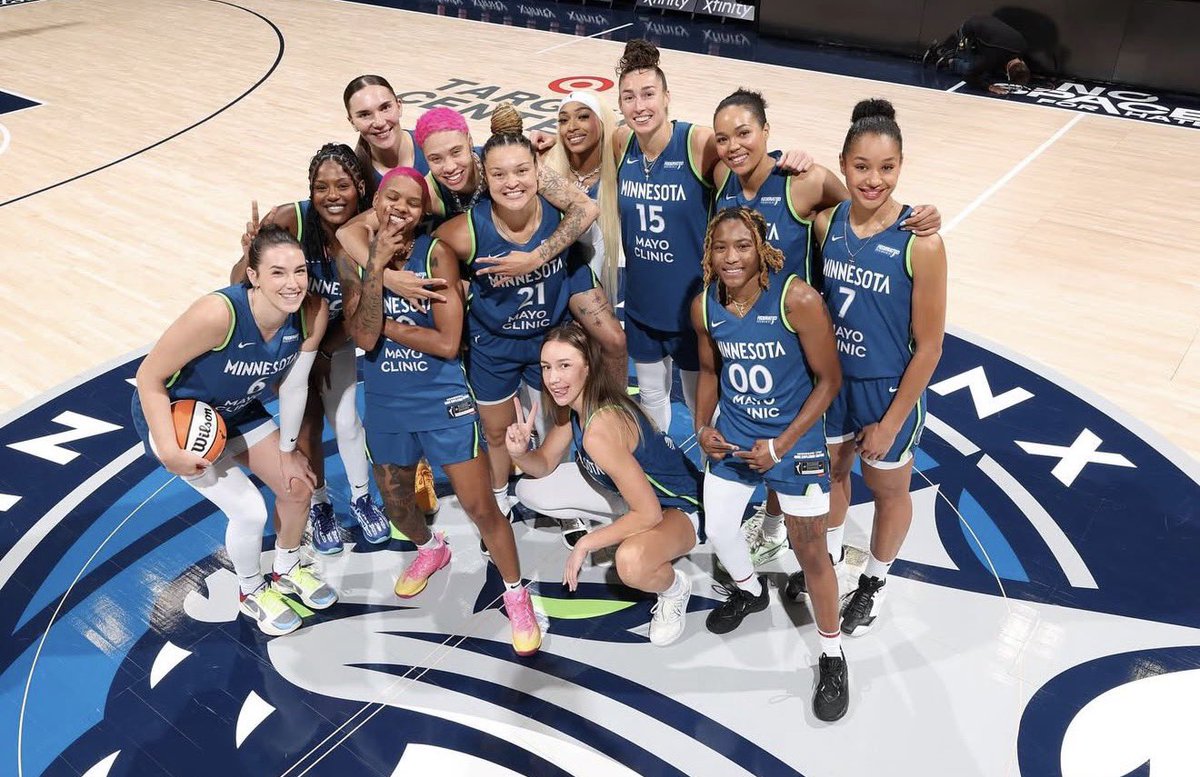 Napheesa Collier shows love to her teammates to end the season: 

“Incredible season with these special people. Sisters for life 💚💙”