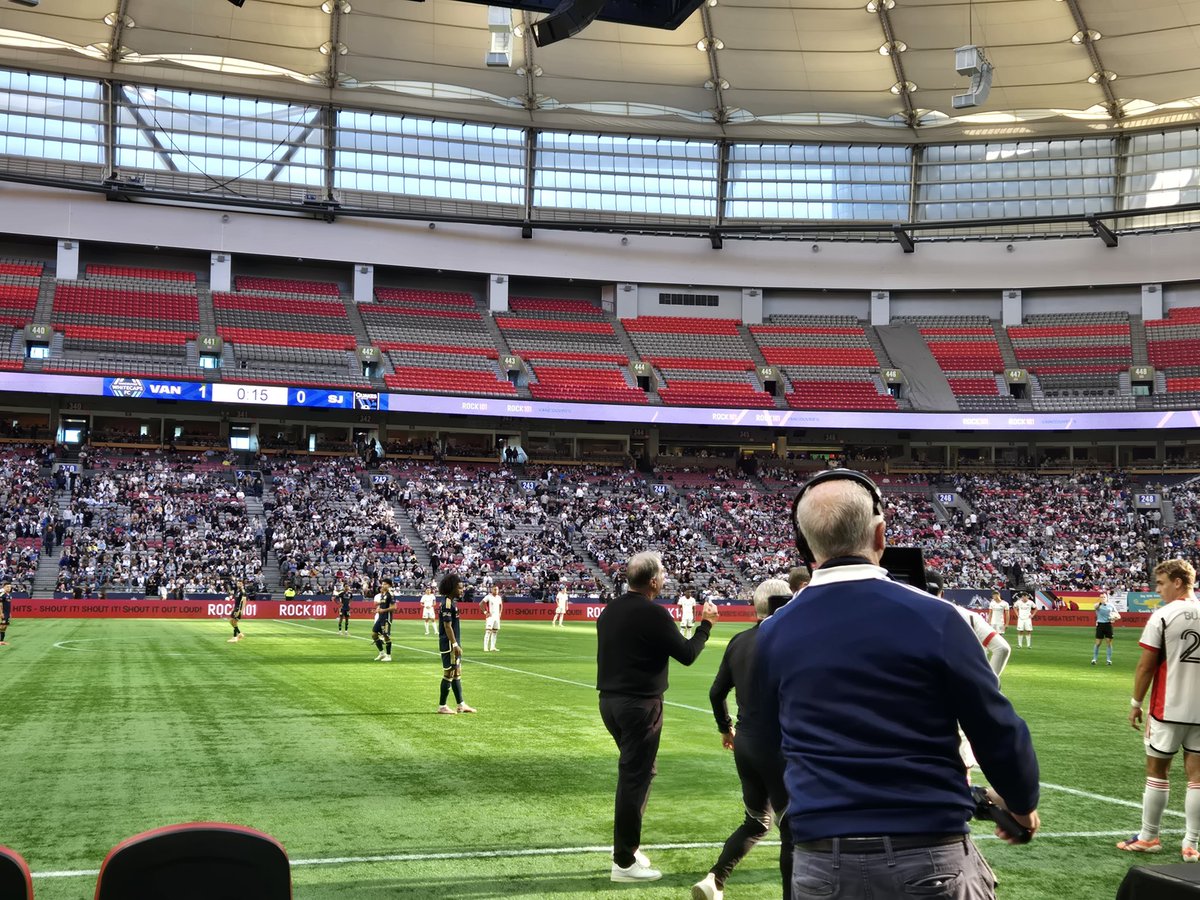 PlanetJDF's tweet image. I've had worse seats.