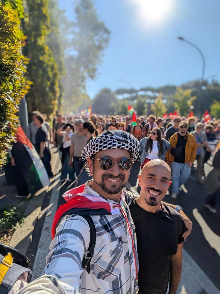 PizzyBoom's tweet image. Eravamo più di un milione sabato a Roma per #Gaza. É stata senza dubbio un'esperienza emozionante manifestare con così tanta gente per un motivo comune di così grande importanza. In un paese che dovrebbe essere democratico, non bisogna permettere che ci zittiscano.
#FreePalestine