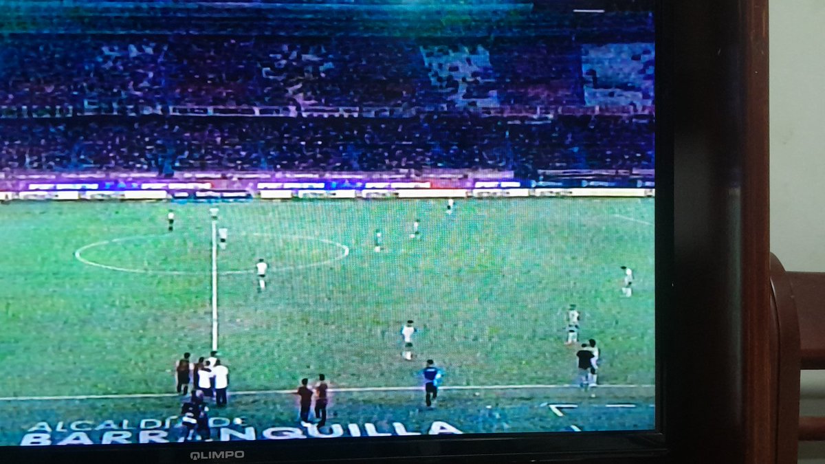 TesilloMa's tweet photo. @JuniorClubSA  👎 que todos se hicieron puede vergüenza son mal jugador.

Buen inteligente es profe arias https://t.co/yEwhT1mjNE