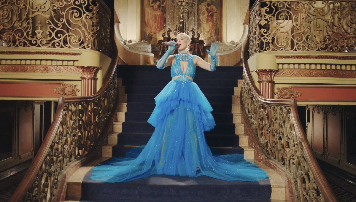 katyperryinfoo's tweet photo. When Katy Perry and Taylor Swift’s worlds collide, the pop multiverse transforms! #TheFateOfOphelia https://t.co/2dKCSCvnWI