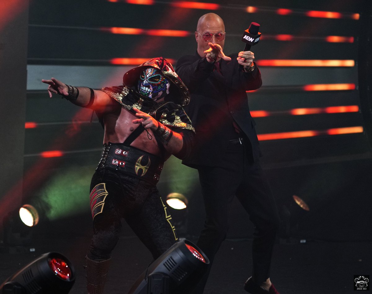 AmberNicoPhoto's tweet image. The Don Callis Family at @AEW All Out in Toronto, Canada #AEW #AEWAllOut #AEWAllOutToronto #wrestling #ambernicophoto