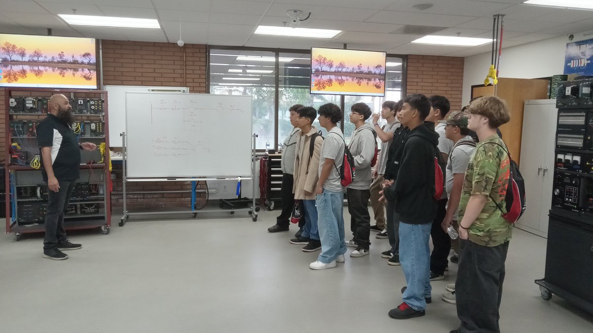 Seth Wallace tweet media