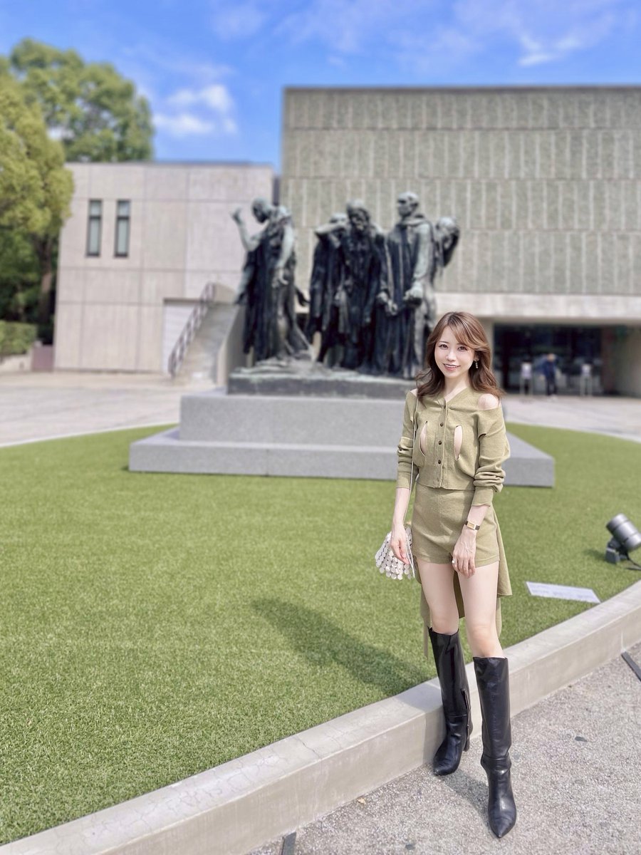 10月になったのに、長袖ニットはまだ暑いか、、

カレーの市民