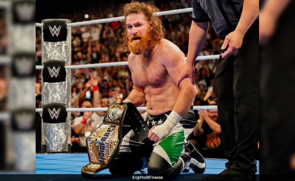 WrestleFeatres's tweet image. With #Smackdown being in Australia this week, hometown hero Grayson Waller is set to answer Sami Zayn’s US open challenge. 

During the title match WWE plan on a RETURNING Austin Theory to return and turn on Waller to cost him the match!

HE IS BACK! 🔥 

(@wrestling6ix)