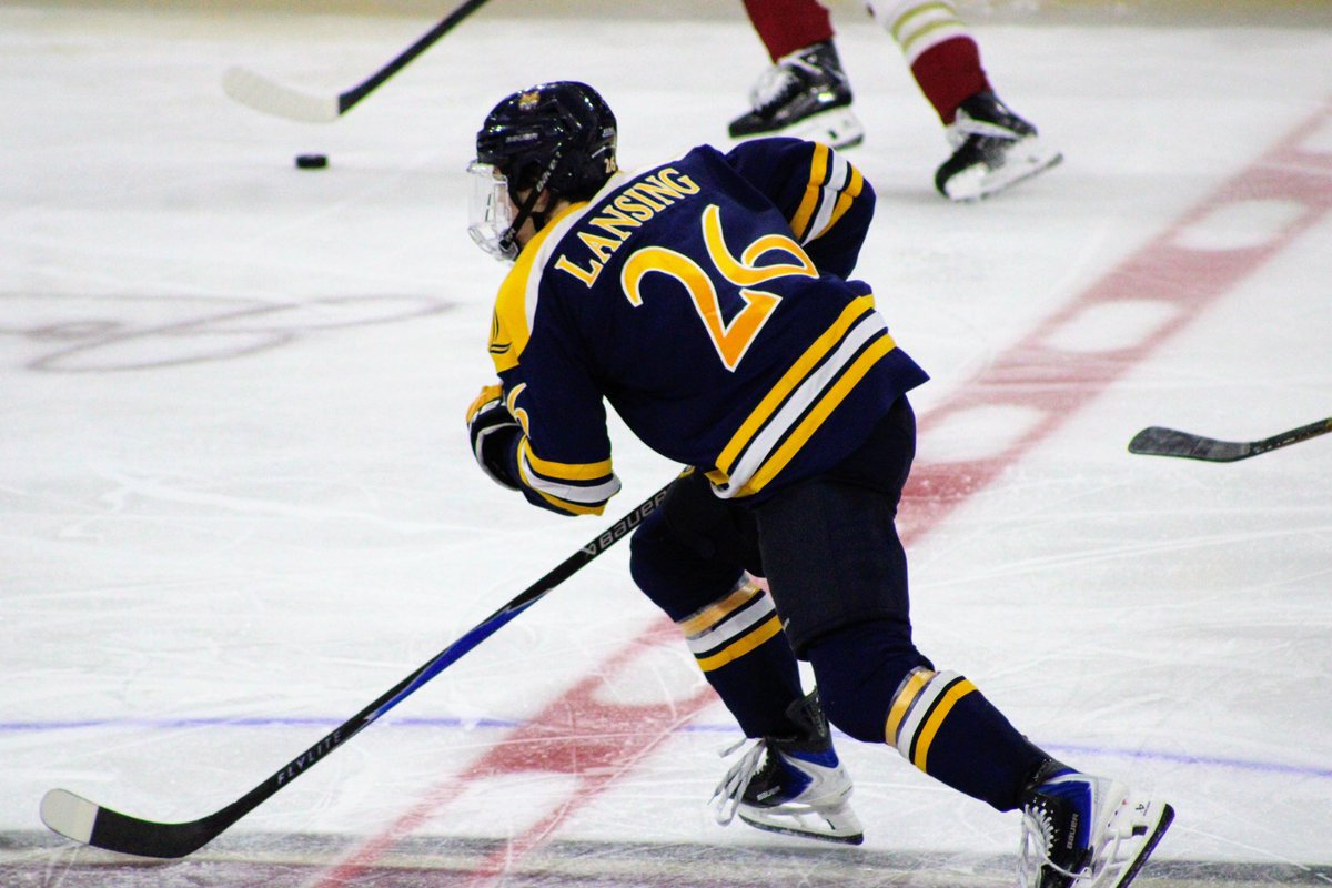 This weekend I had the chance to take photos for <a href="/QBSN/">Quinnipiac Bobcats Sports Network</a> of the Quinnipiac Bobcats men's ice hockey season opener against No. 6 Boston College. The Bobcats were ranked No. 13 going into the game. Quinnipiac would go on to win the game 4-3.